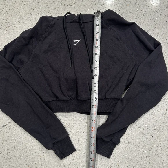 Gymshark Crop Hoodie - Picture 5 of 5